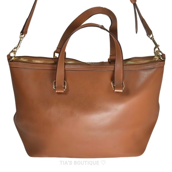 COACH PLEATED TOTE IN CROSSGRAIN LEATHER
F34680 tan/ gold - Picture 4 of 12